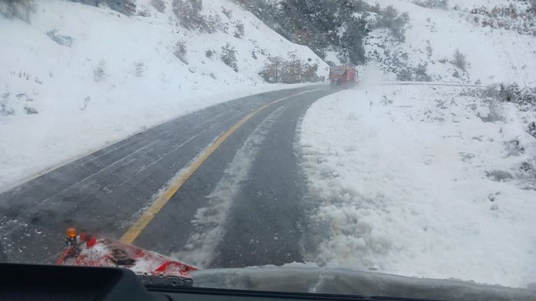 Tras el despeje de la ruta 40, habilitan el tránsito para todo tipo de ...