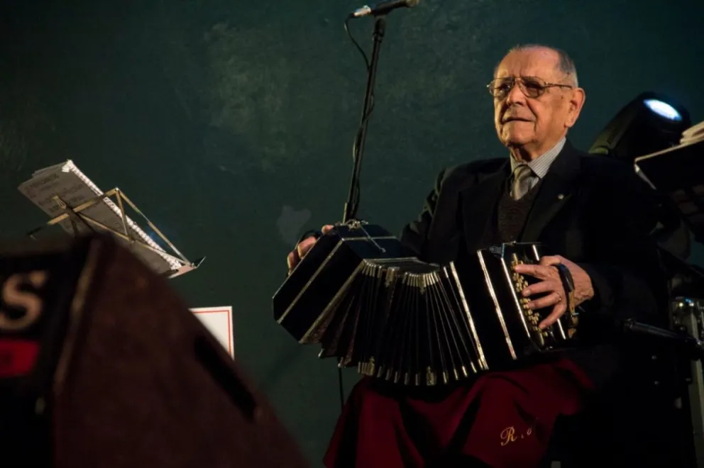 Una tarde de té y música con Rubén Hidalgo