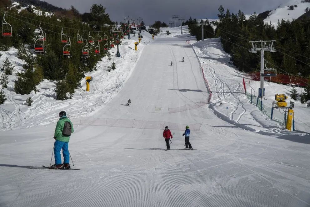Residentes hicieron historia en Catedral con la nevada de otoño