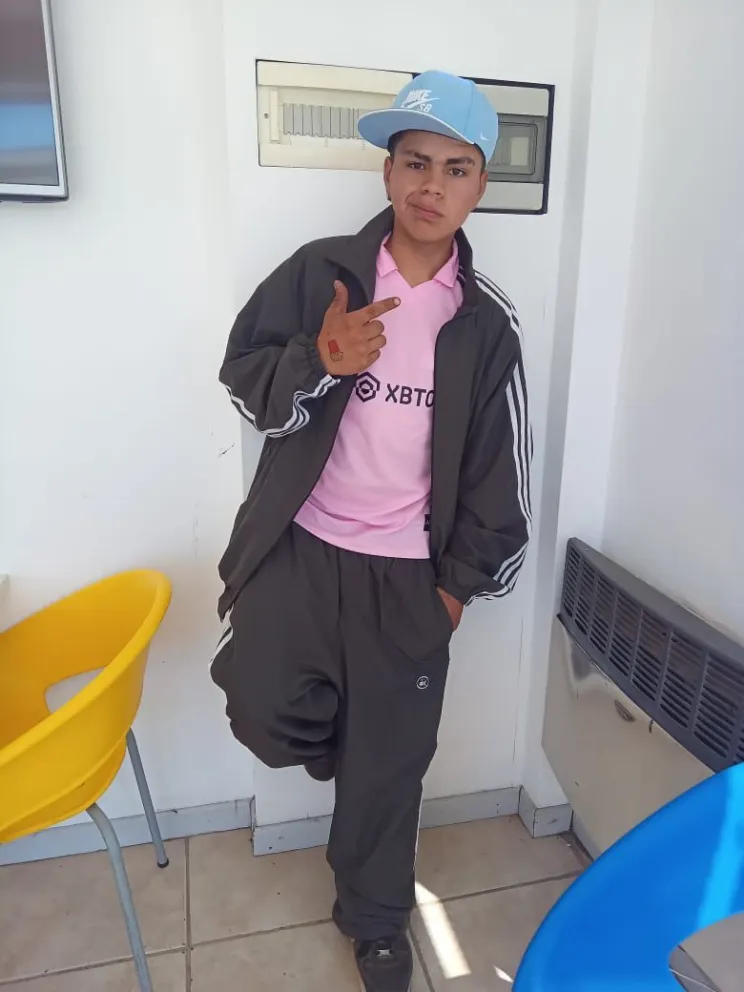 Buscan dar con el paradero de adolescente de 15 años