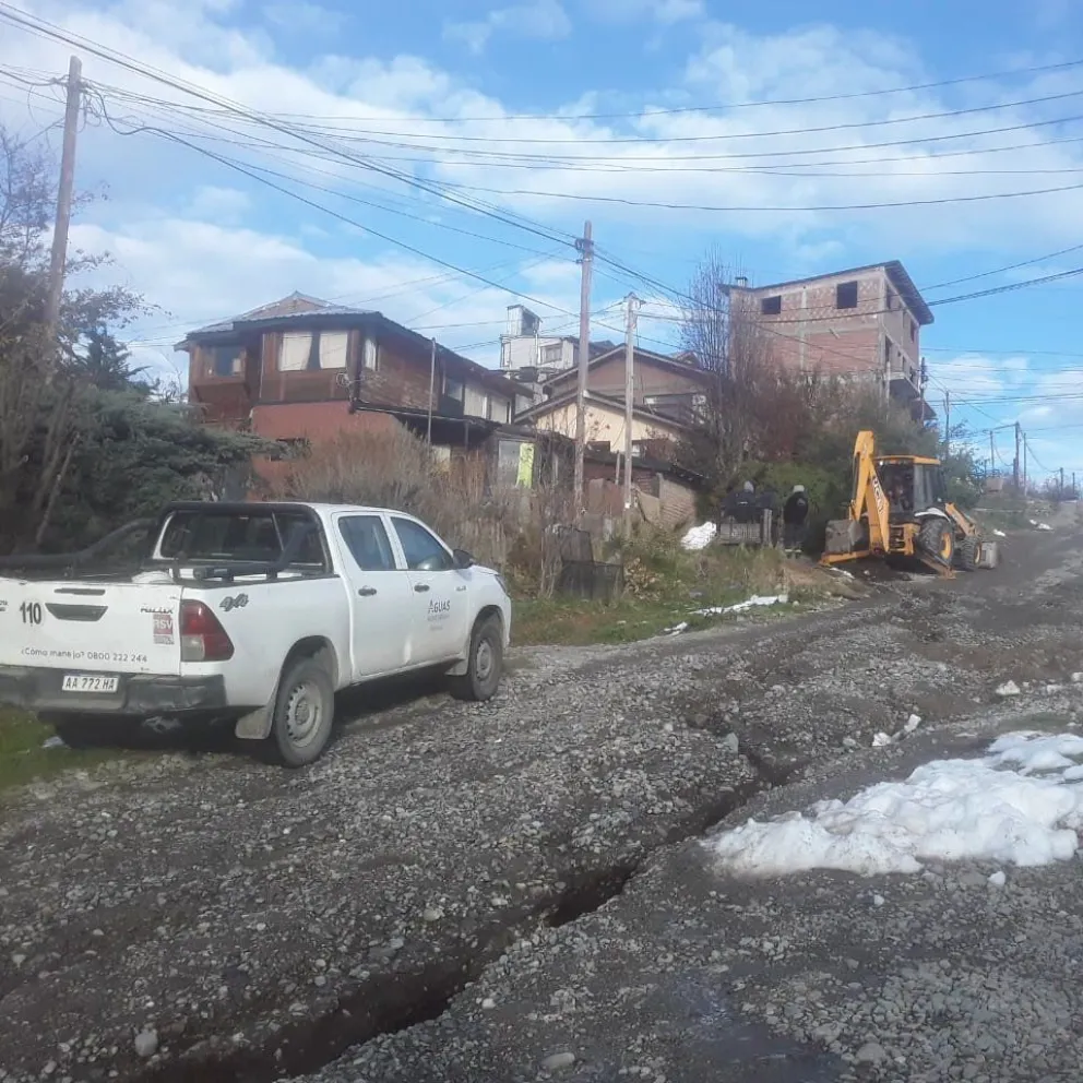 Por la rotura de un caño, hay 15 barrios con problemas en el suministro de agua