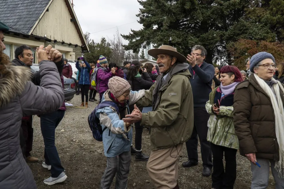 Radio Nacional: levantan programación local 