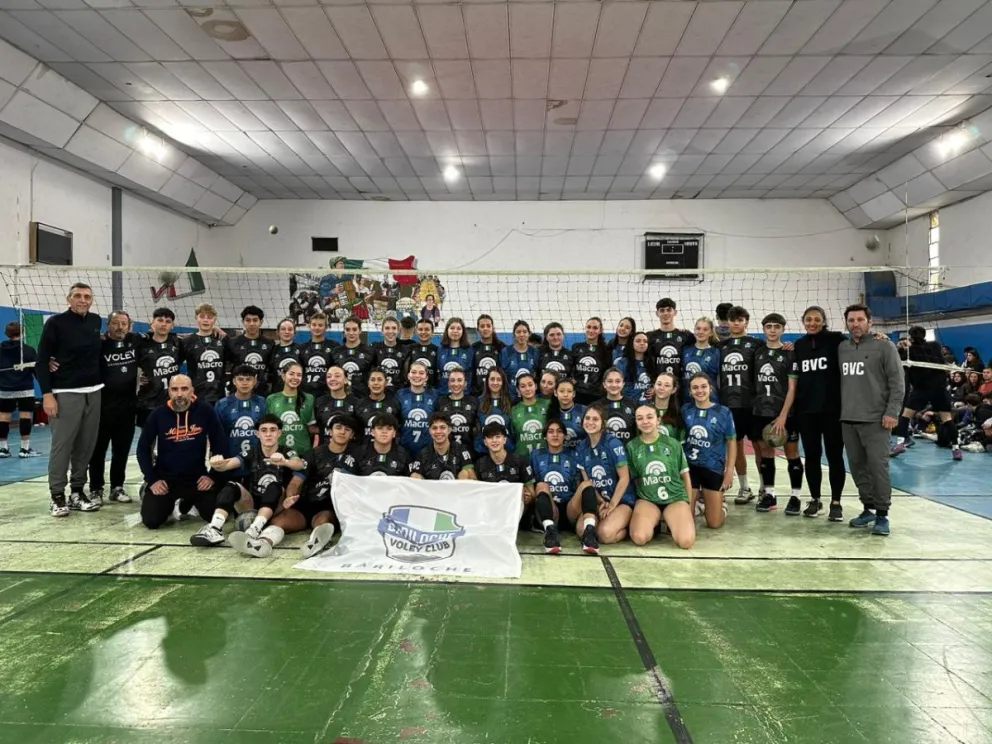 Bariloche Voley Club mostró un gran nivel en el Alto Valle y regresó con título y podios