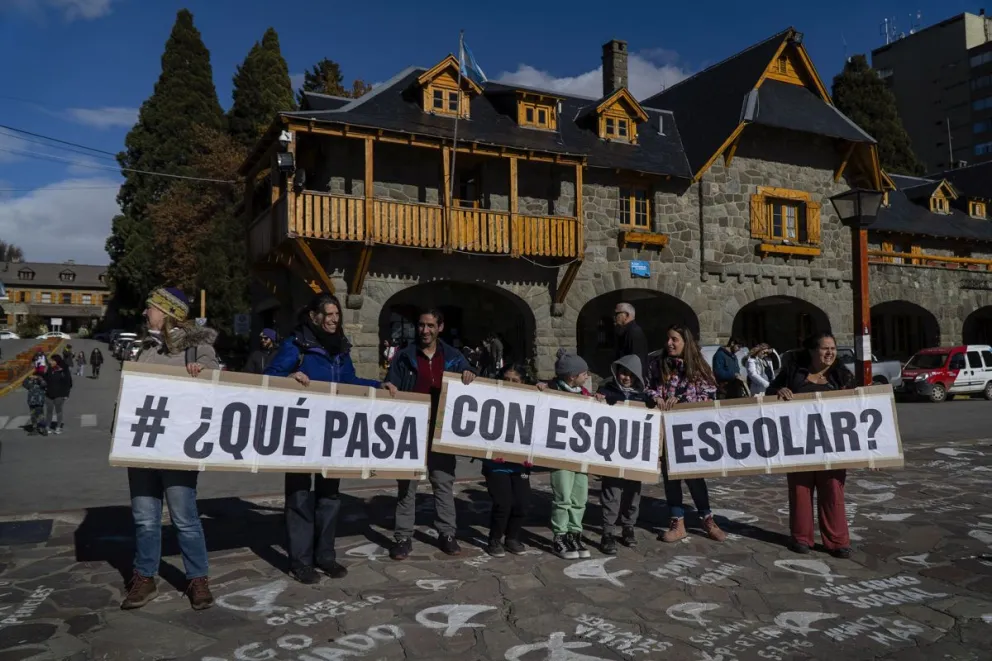 Padres reclaman la realización del programa de Esquí Escolar