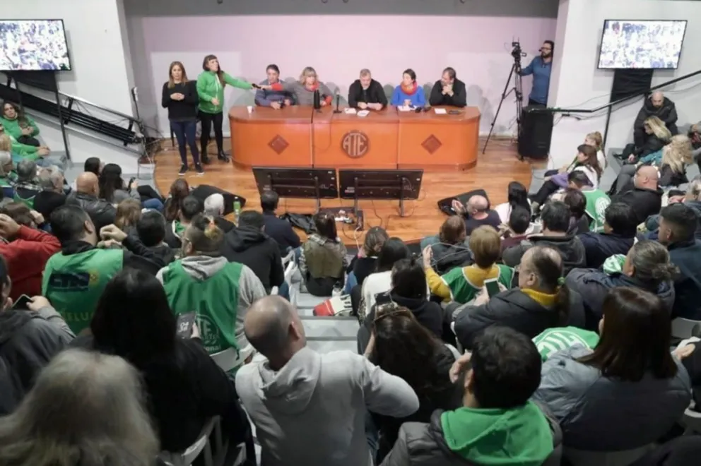 Luego del anuncio de nuevos despidos, ATE convoca a un Congreso Nacional este jueves