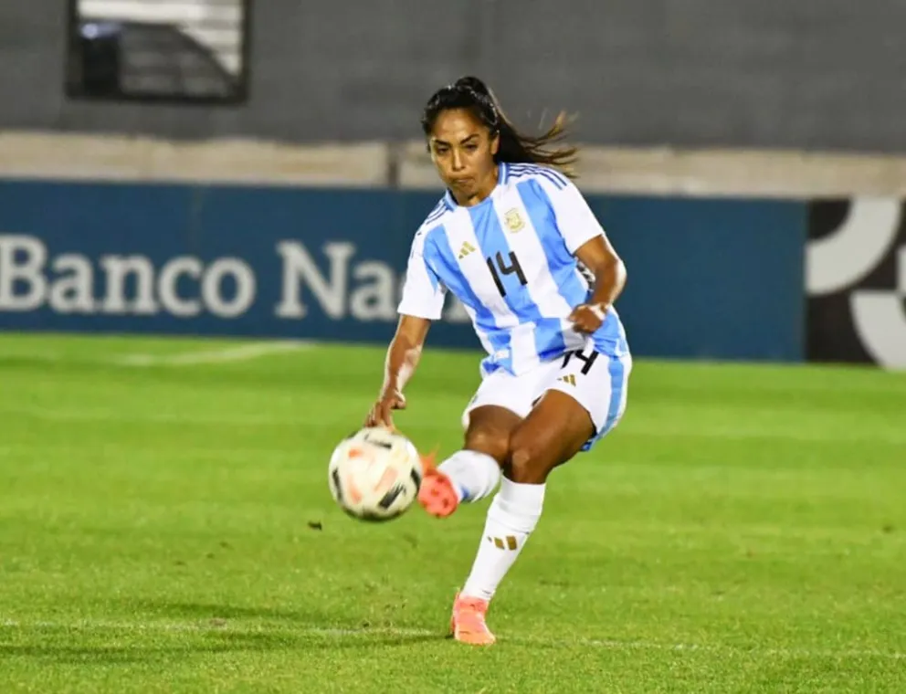 Con Miriam Mayorga, Argentina festejó ante Costa Rica