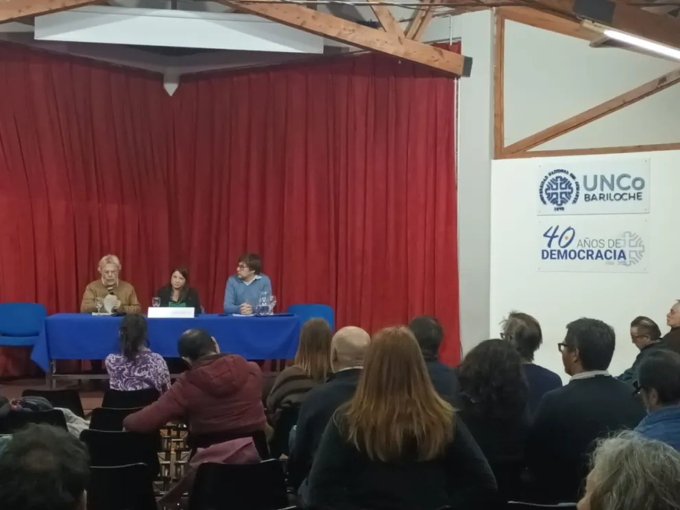 Senadores por Río Negro no asistieron al conversatorio de las universidades