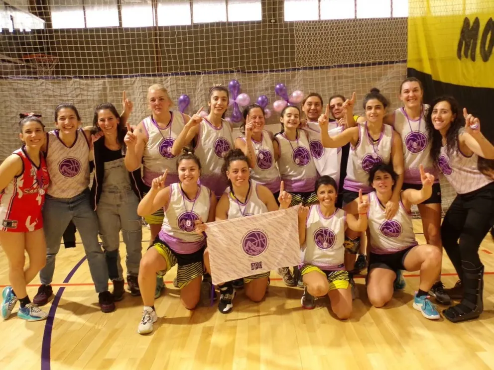 La Escuela Municipal, la primera campeona de la Liga Cordillerana femenina