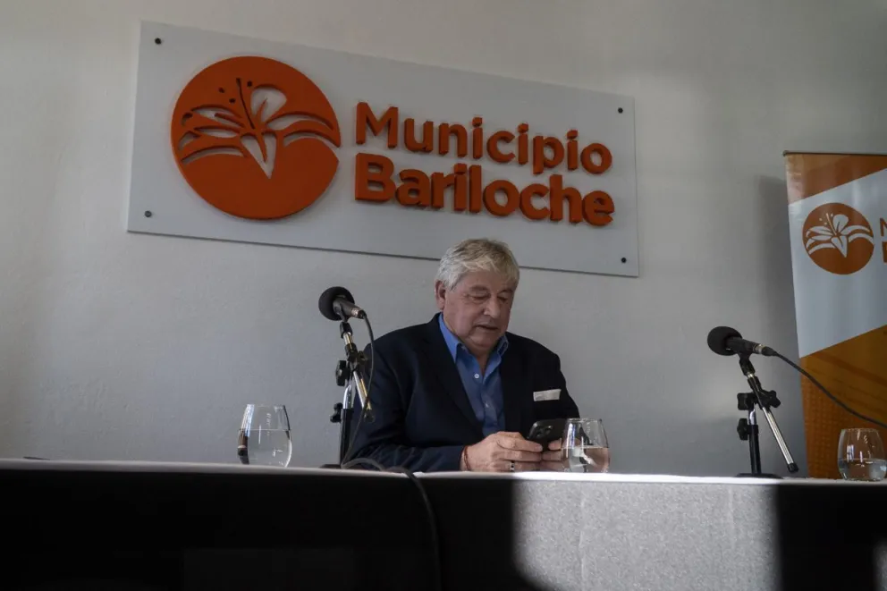 Cortés implementará un sistema de digitalización y simplificación de trámites. Foto: Marcelo Martínez