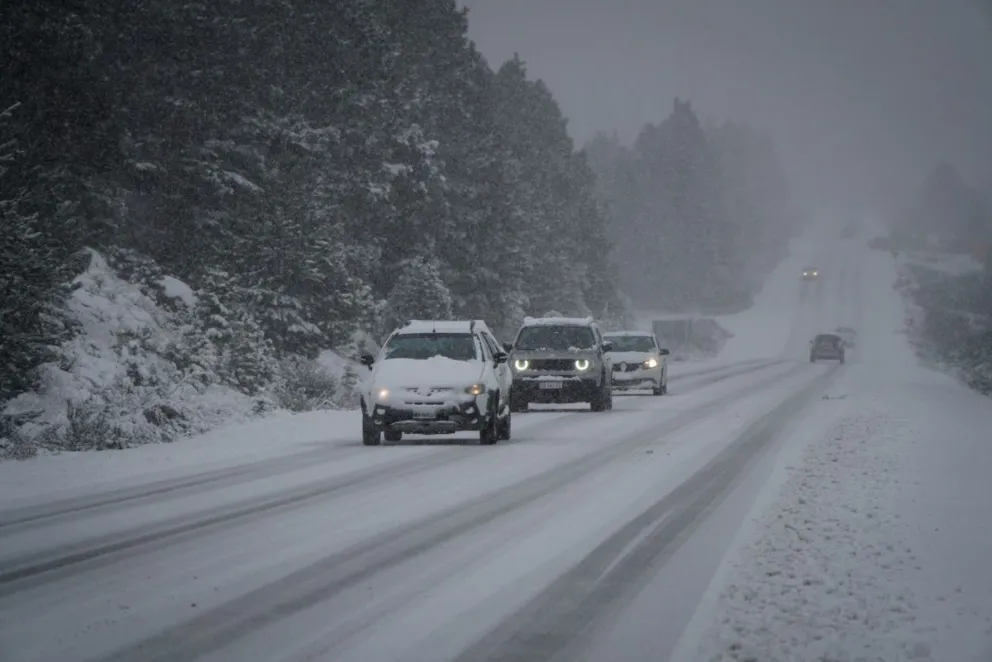 Rutas con acumulación de nieve: piden extremar precauciones
