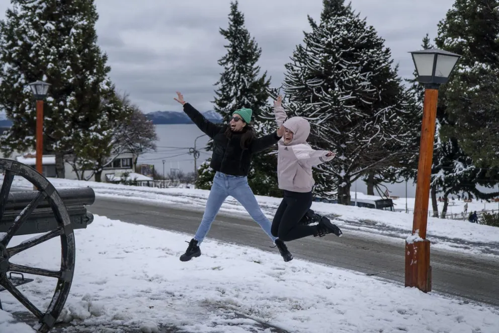 La ciudad se prepara para la llegada del turismo en este nuevo invierno. Foto: Marcelo Martínez