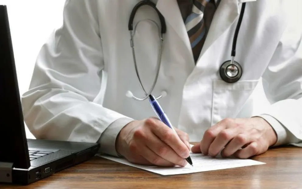 A pesar de tener el descuento mensual, trabajadores denunciaron que no tienen cobertura médica. Foto: ilustrativa