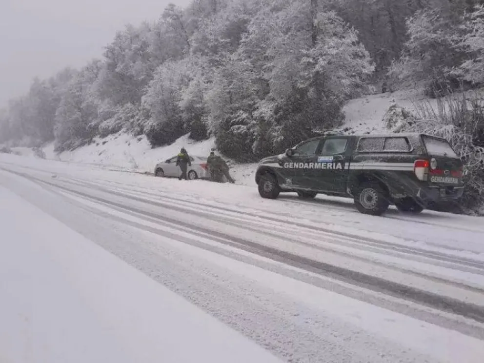 Hasta nuevo aviso, la ruta de Siete Lagos permanecerá cerrada al tránsito