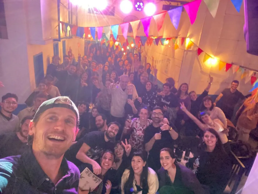 Filosofía, vino y rosca, un show de humor a cargo de Nahuel Michalski