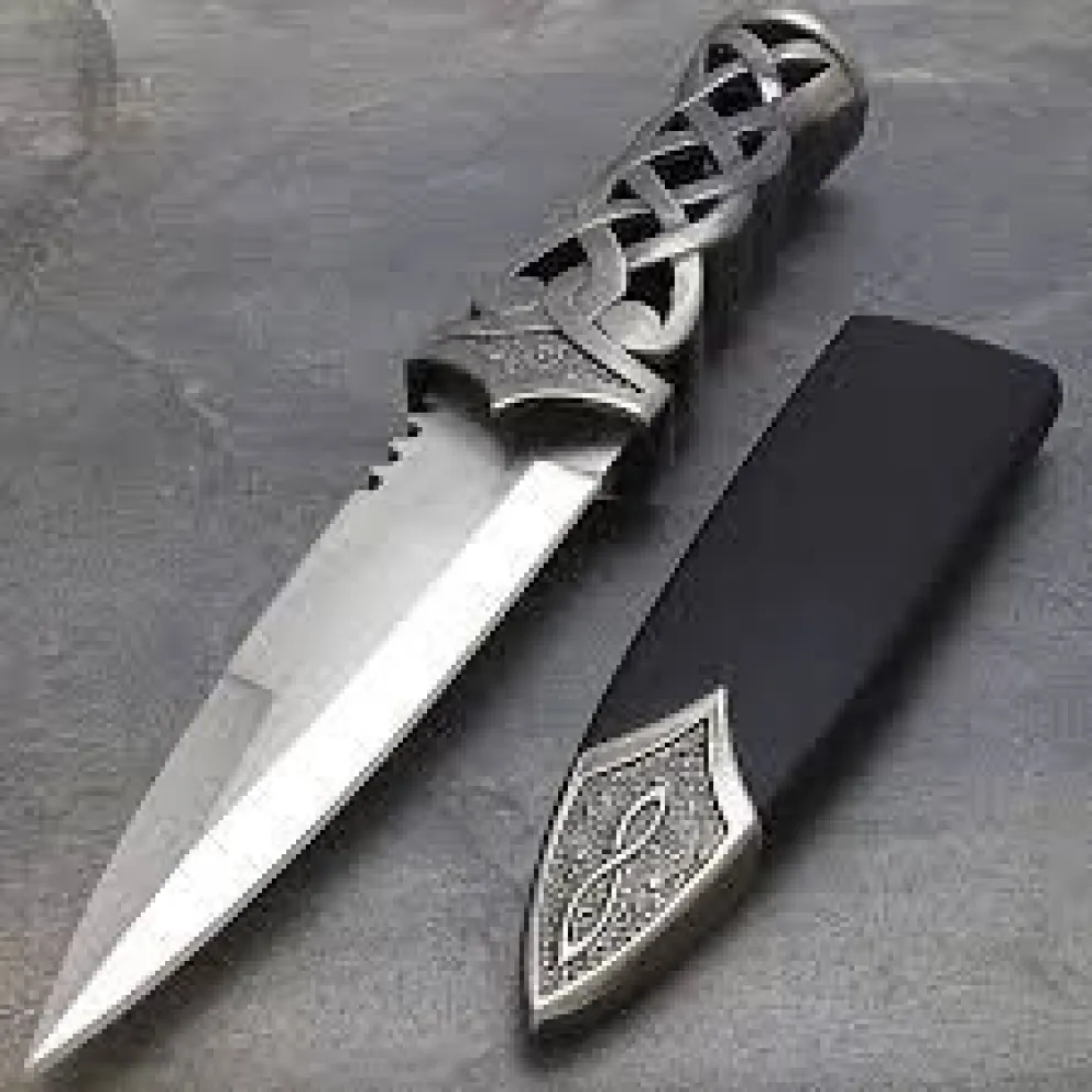 La historia de la Daga escocesa Sgian Dubh