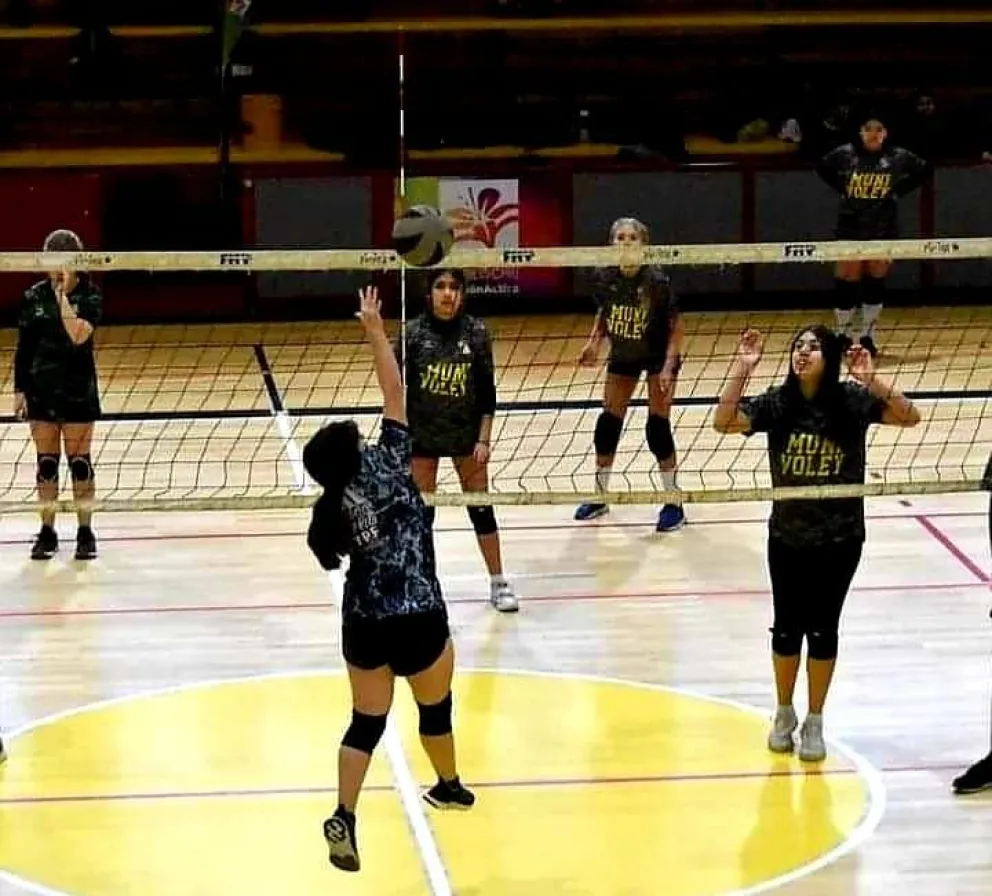 Doble propuesta para el vóley local