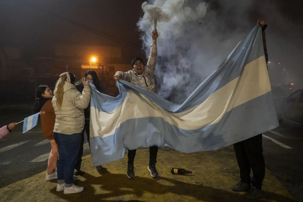 Así vivió Bariloche los festejos por la victoria de Argentina 