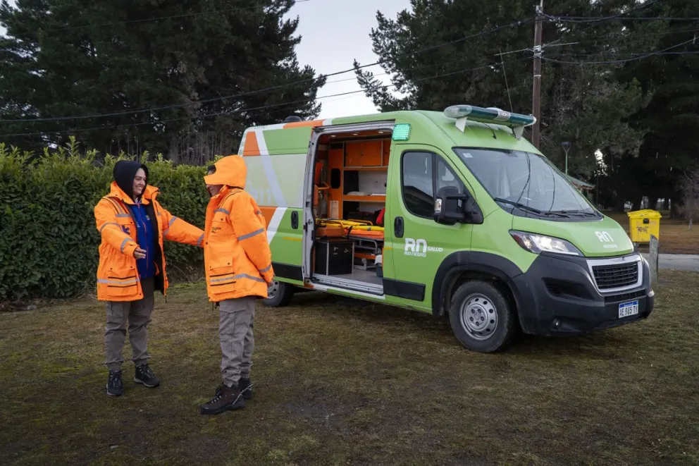 Dina Huapi recibió una ambulancia pero deberán seguir esperando por el hospital