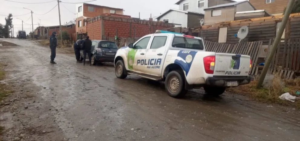 El hecho ocurrió en la calle San Juan, en el este de la ciudad. Foto: Policía de Río Negro.