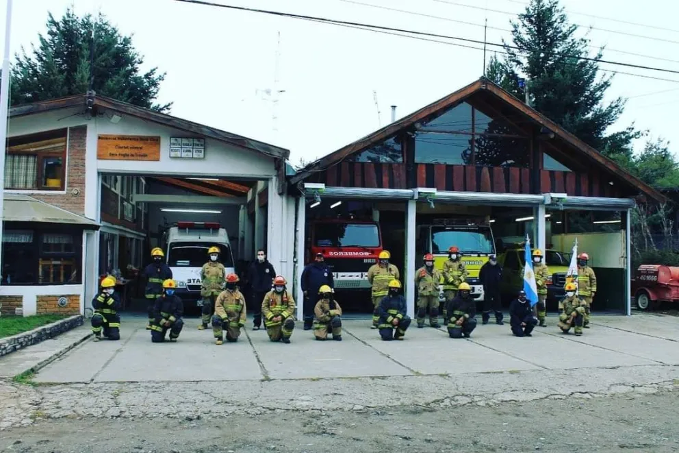 El cuartel de Bomberos Ruca Cura lleva 34 de servicio a la comunidad. Foto: redes sociales.