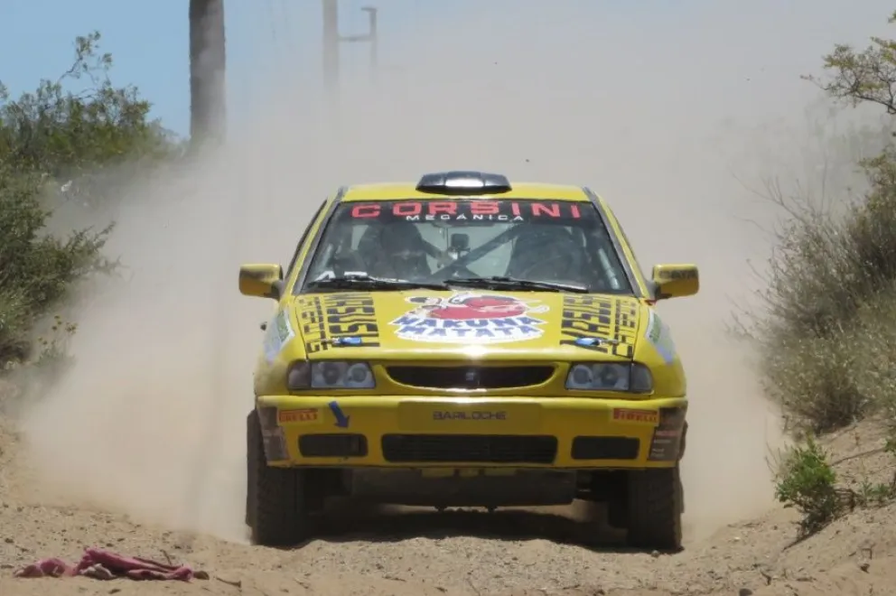 Corsini y Sanhueza, con el Seat Ibiza, correrán la "Vuelta de la Manzana". Foto: www.motorgpbariloche.com.ar