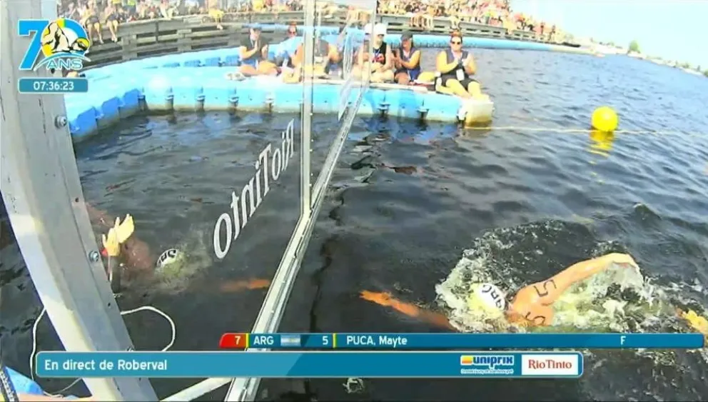 Mayte llegando a la meta. Espectacular actuación en Canadá. Fotos: transmisión en facebook.