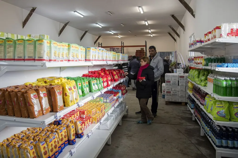 Hasta 2021, el Mercado Comunitario funcionaba con atención al público.  Foto: archivo Marcelo Martínez.