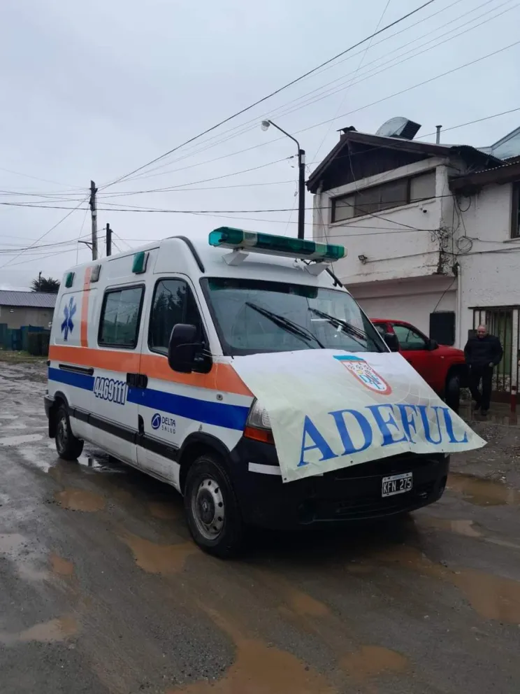 La ambulancia estará de manera permanente en cada partido tanto futsal como al aire libre. Foto: Milo Villarroel