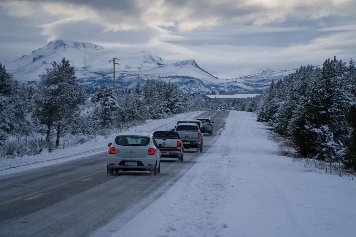 SMN emite alerta amarillo por nevadas: podría nevar hasta 20 centímetros este domingo en Bariloche