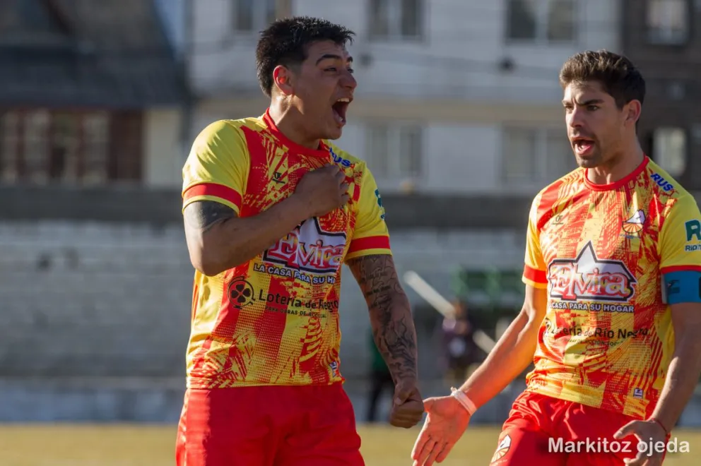 El "Cruzado" quiere sumar en Patagones. Es la ida de la final. Foto: Markitoz Ojeda - facebook Cruz del Sur.