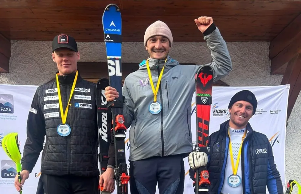 El top3 de caballeros con el francés Jeremie Lagier (en el centro) como ganador. Foto: facecbook FASA.