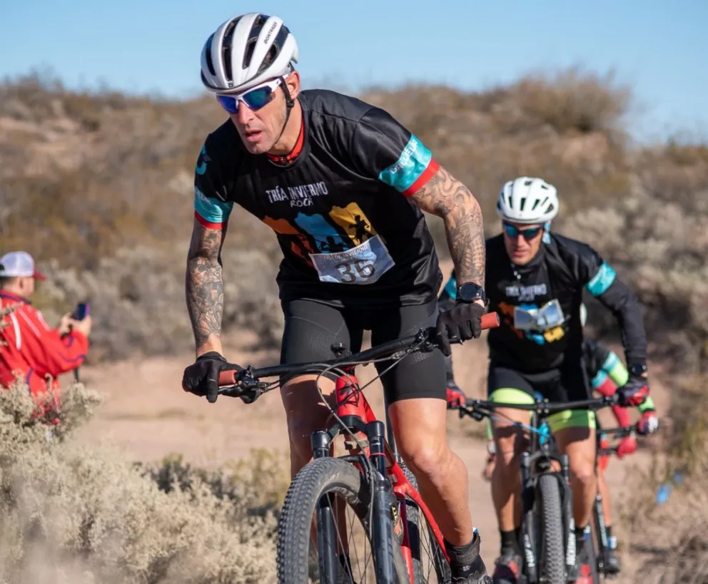 Alfageme en el parcial de mountain bike. Muy buen resultado en Roca. Fotos: gentileza Marcelo Merlo.