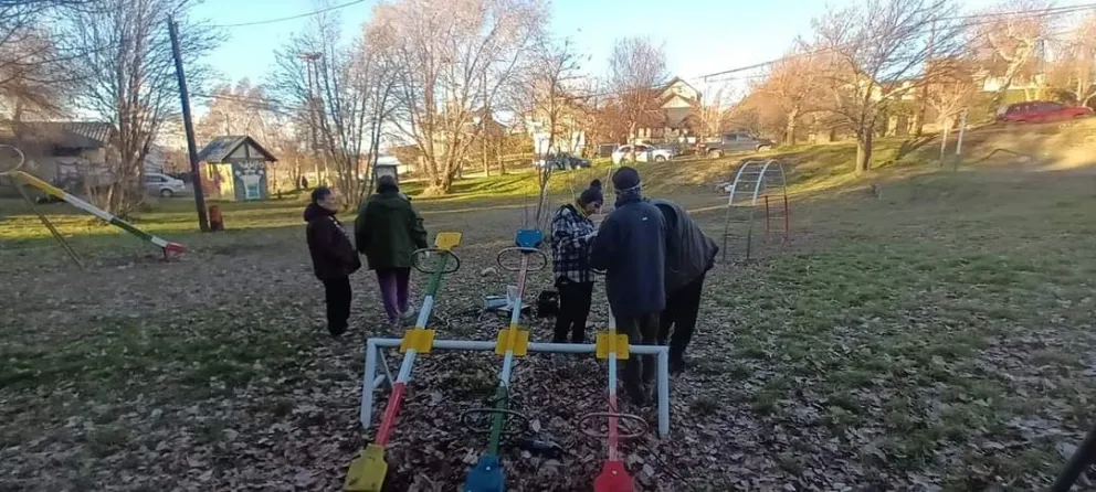 Comenzaron los trabajos para poner en valor las tres plazas del barrio Las Victorias. Foto: Gentileza
