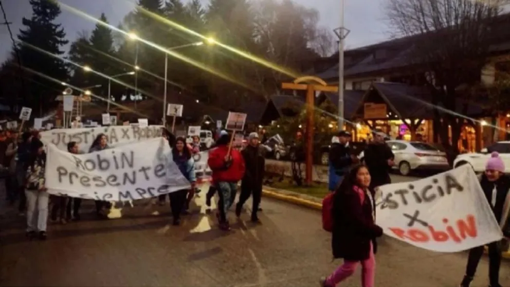 Durante la investigación judicial, Villa La Angostura fue escenario de diversas movilizaciones en reclamo de justicia. Foto: Gentileza.