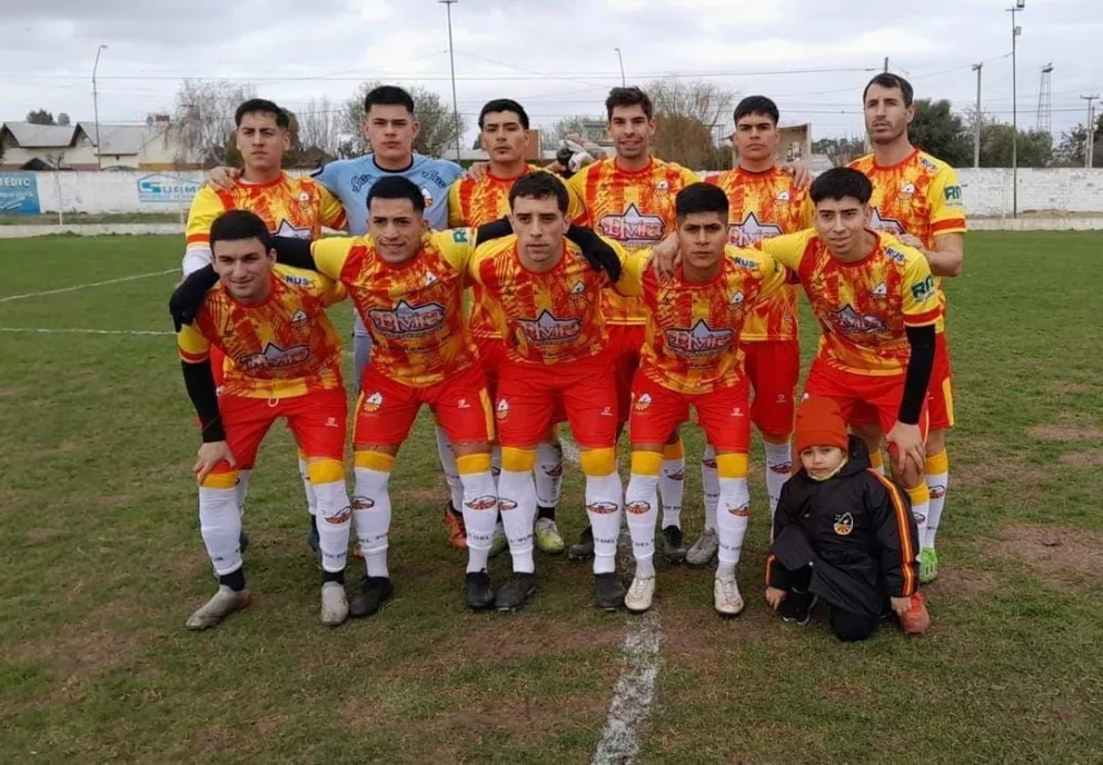 El once del "Cruzado" en Patagones. El domingo, la meta es festejar en casa. Foto: gentileza.