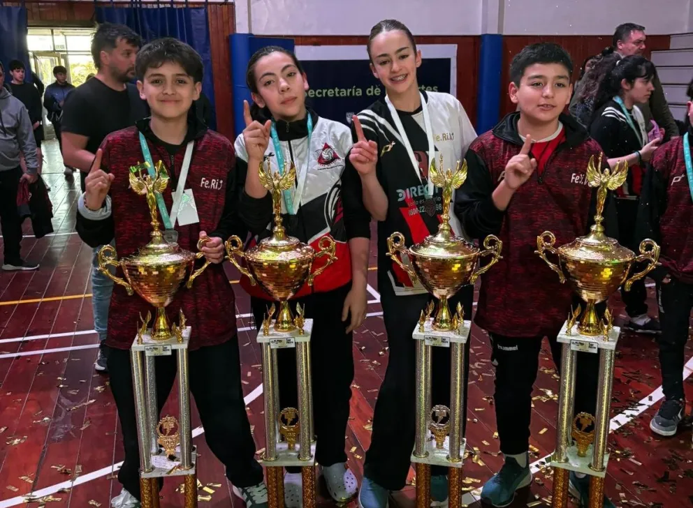 Bariloche Voley Club tuvo mucho protagonismo en Zapala. Fotos: gentileza.