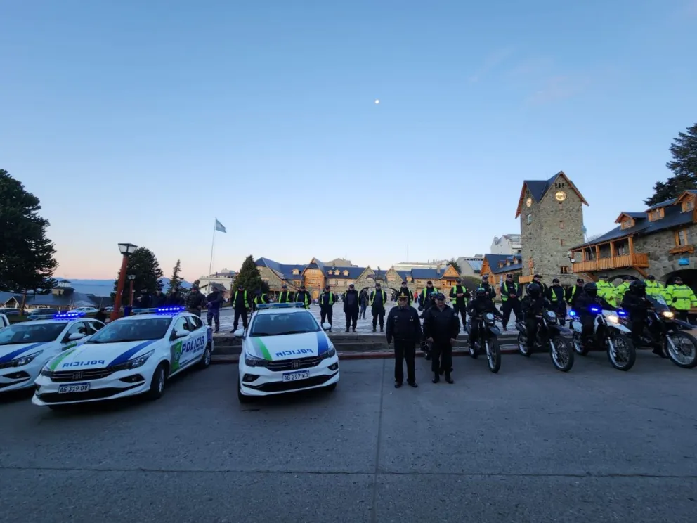 Se anunció la compra de 50 nuevos patrulleros tipo sedán y de 40 motocicletas especializadas en enduro y trial para la Policía. Foto: ilustrativa.