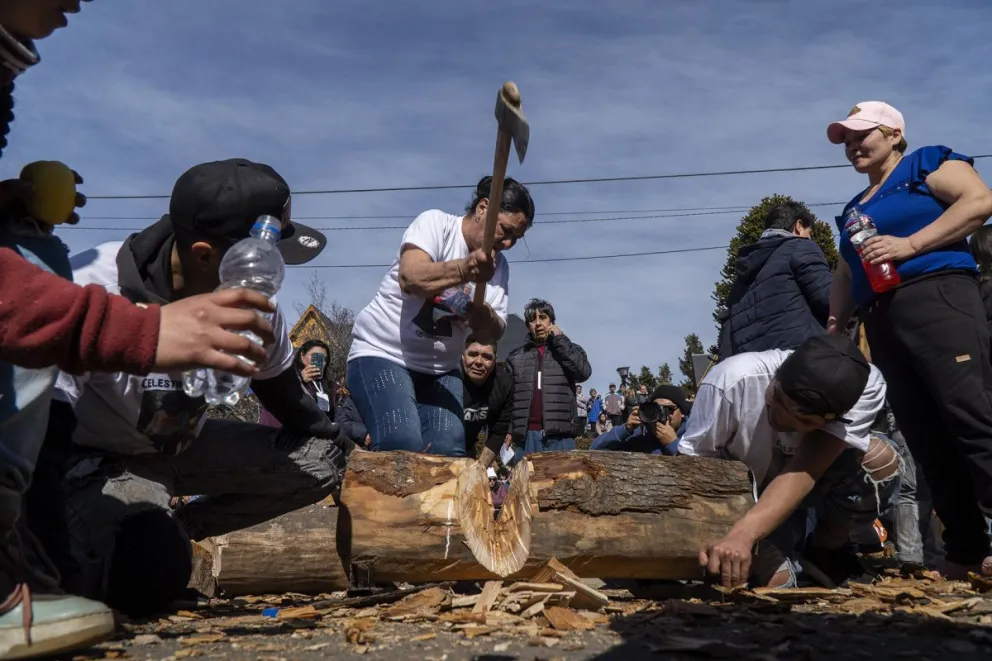 Más de 40 inscriptos en el regreso del concurso de hacheros. Foto: Marcelo Martínez