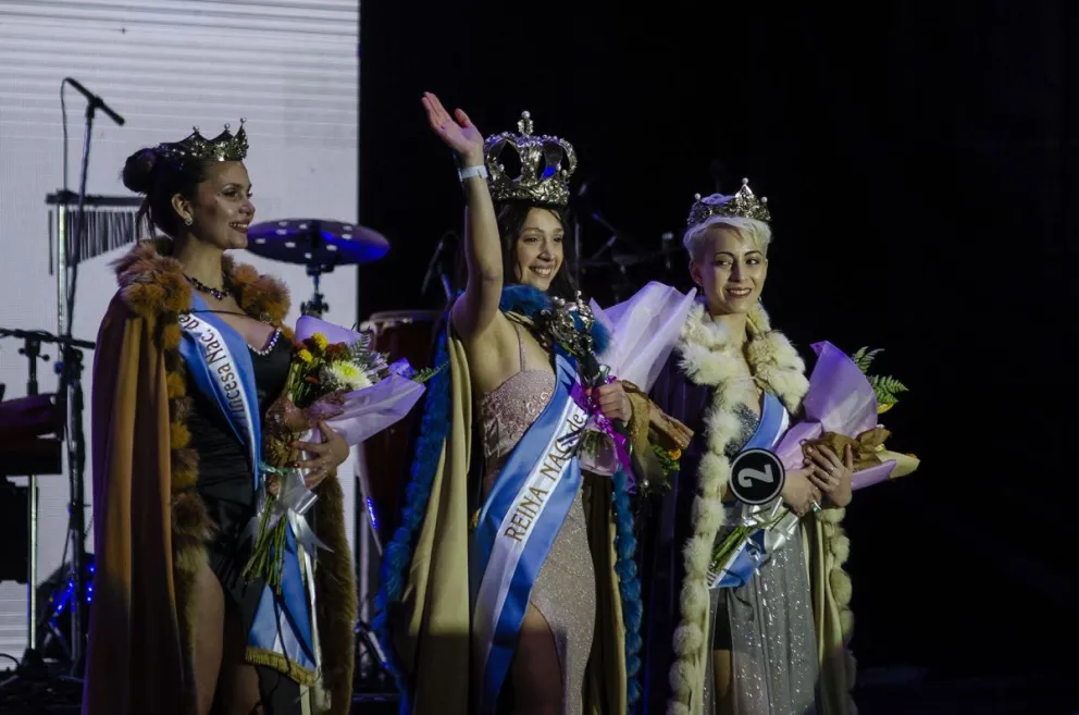 Juana Saporiti, la candidata N°14, es la nueva Reina Nacional de la Nieve. Fotos: Marcelo Martínez