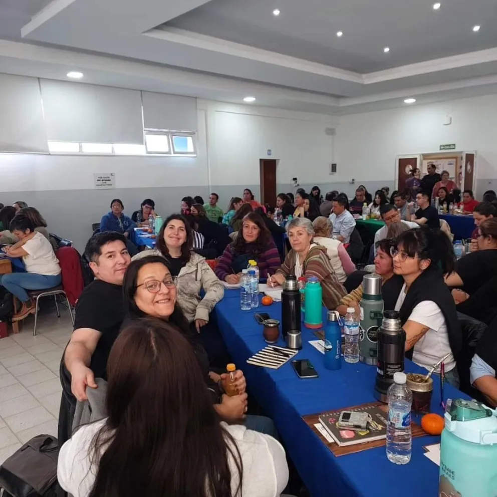 UnTER debatió sobre el trabajo de los docentes talleristas. Foto: Seccional Bariloche