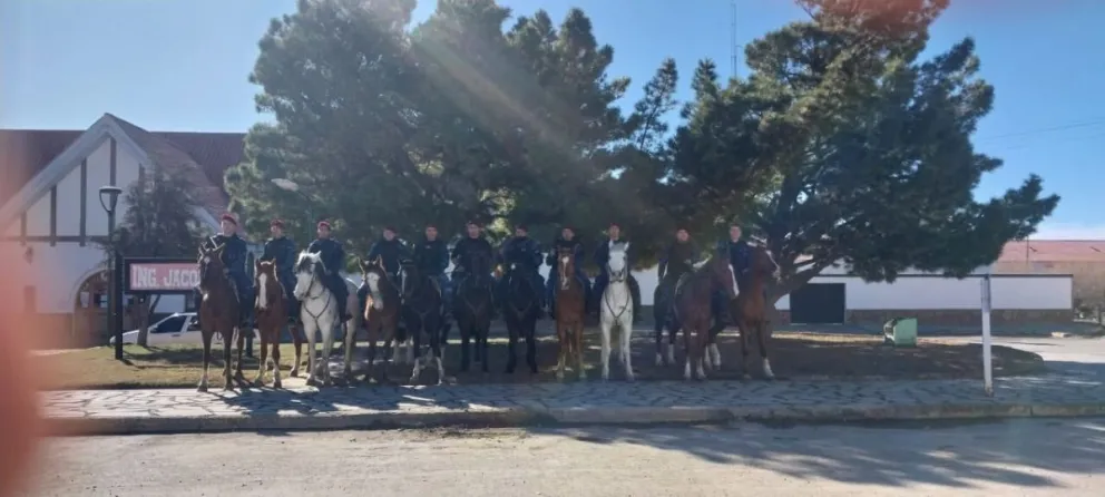 Gran operativo de seguridad en la audiencia que evaluará el estudio de impacto ambiental del proyecto Calcatreu. Foto: Redes sociales. 