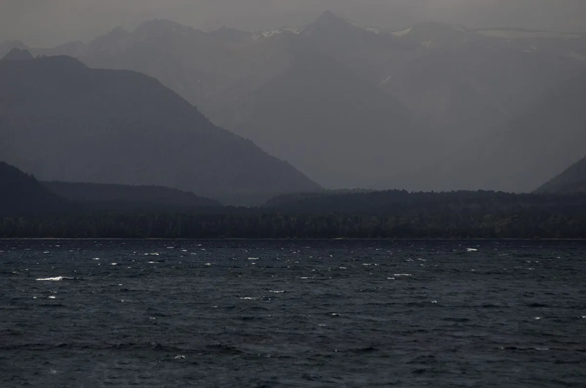 Frente frío trae lluvias y primeras nevadas del año para Bariloche