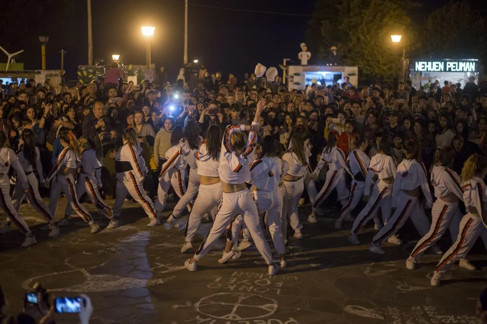 La alerta amarilla por el clima obligó a posponer los festejos por el Día del Estudiante. Foto: Marcelo Martínez.
