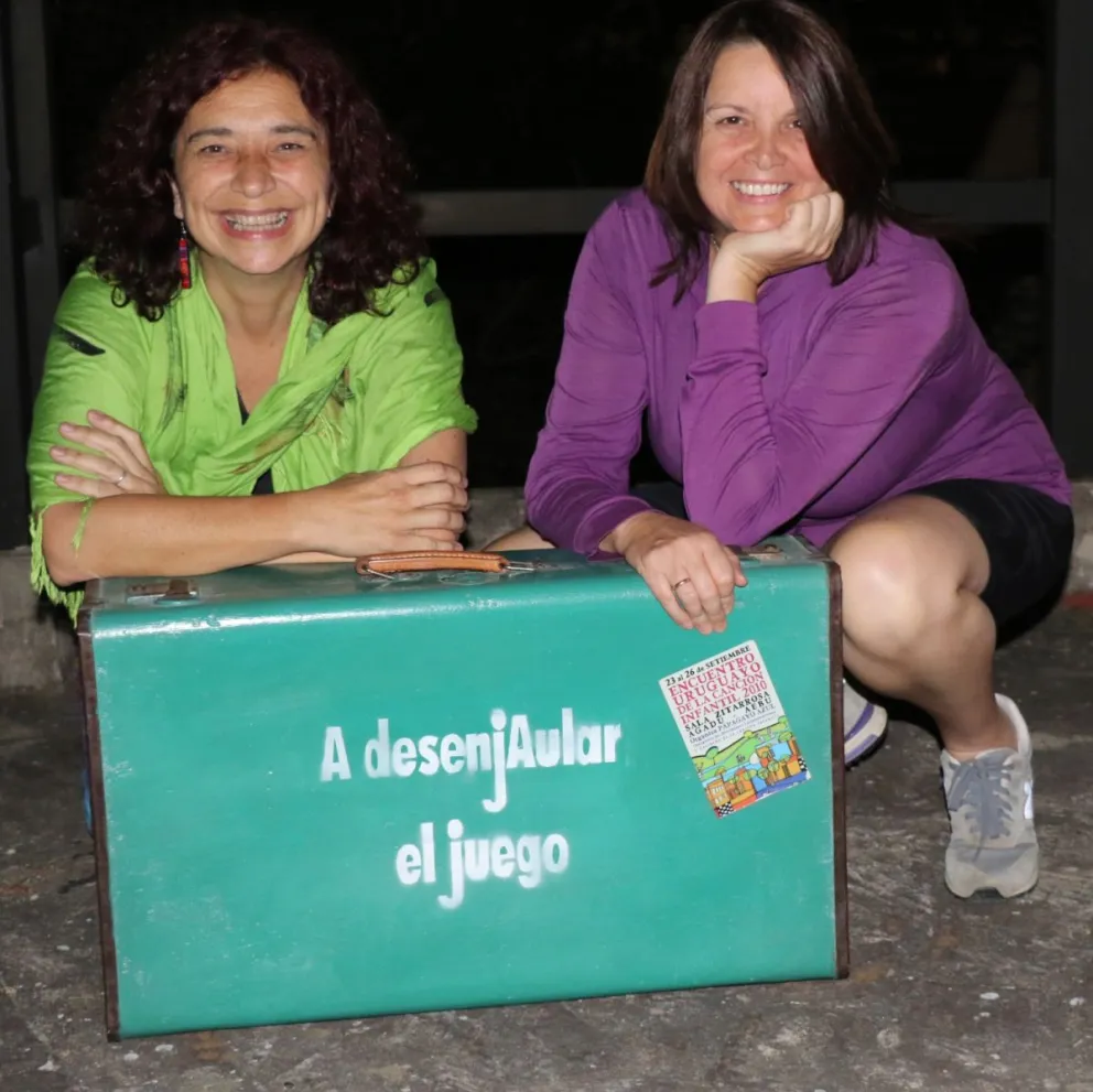 La presentación del libro "A desenjaular el juego 2" será hoy martes 24 en Dina Huapi. Foto: Más Galería Bariloche.