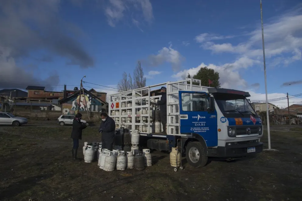 Comenzó el reparto de garrafas del Plan Calor 2025. Foto: Marcelo Martínez