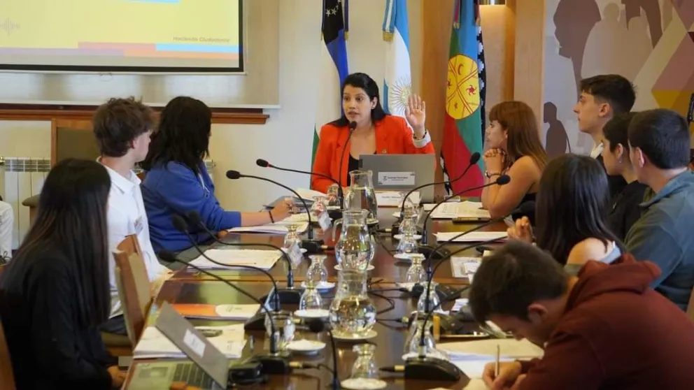 "Concejal por un día": Los estudiantes secundarios comenzaron a debatir sus proyectos. Foto: gentileza