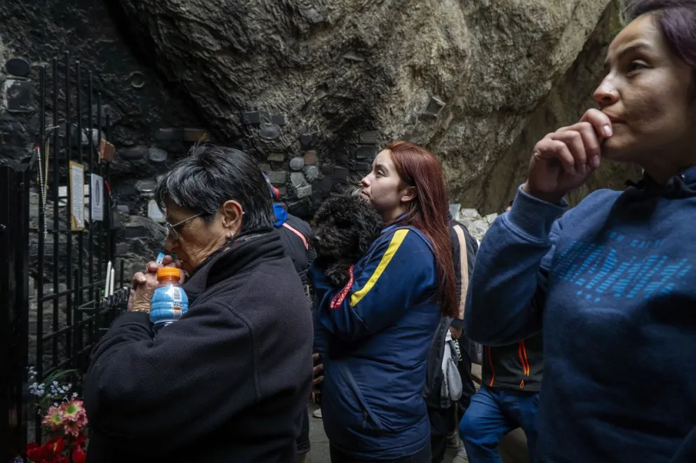 La peregrinación hacia la Virgen de las Nieves recibió creyentes de toda la región. Foto: Marcelo Martínez.