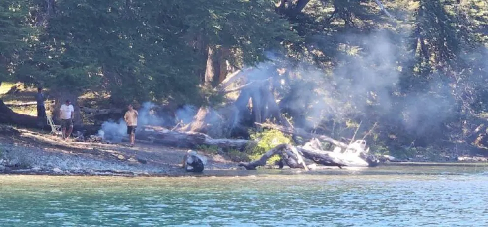 Fuego en un lugar no autorizado: una de las denuncias recibidas. Fotos: gentileza