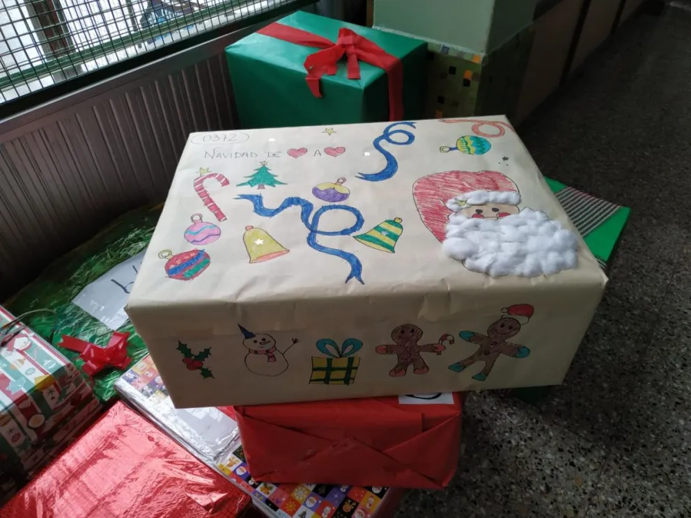 Cada año buscan superar la cantidad de cajas para ayudar a más familias. Fotos: gentileza.