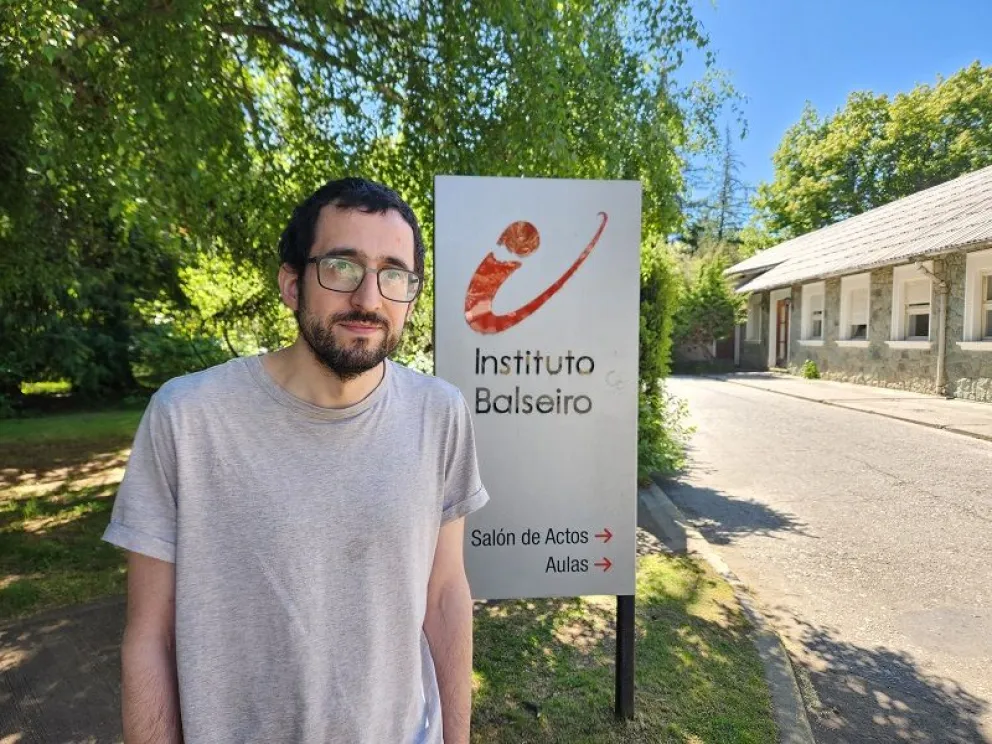 Jorge Facio tiene 28 años y es oriundo de Allen, Río Negro. Foto: Instituto Balseiro.